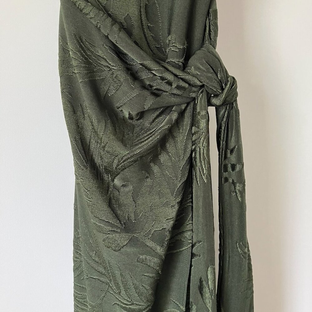MANGO Knotted Jacquard Dress – Green, Size 6 (Discontinued) - Picture 7 of 9